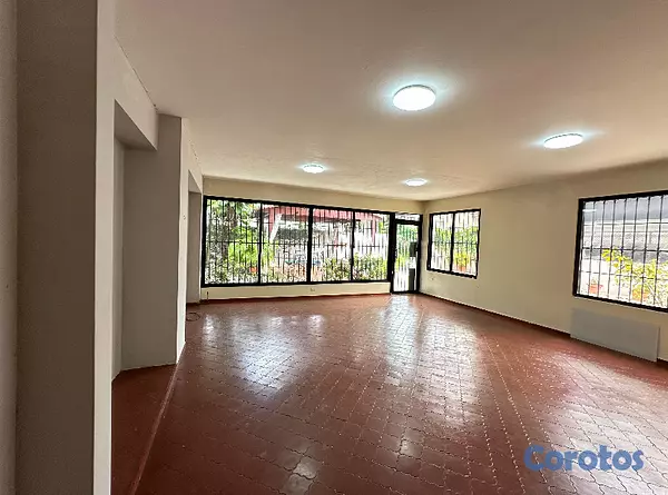 oficinas y locales comerciales - se alquila casa  4