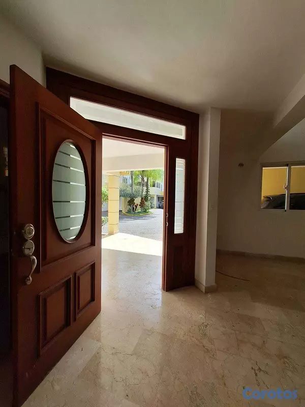 casas -  CASA MODERNA EN LAS PRADERAS – 2 NIVELES | 350 m² 2