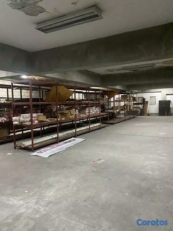 oficinas y locales comerciales - Edificio Local en alquiler Conde Zona Colonial  4