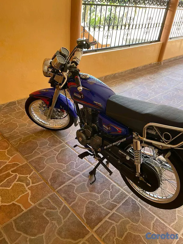 motores y pasolas - 🔥 Black Panther 200cc Versión Limitada – Impecable y Económica 3