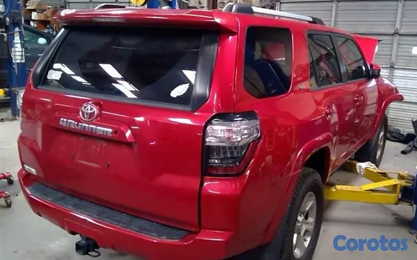 repuestos - COMPUERTA TRASERA TOYOTA 4RUNNER (2010-2020) - IMPECABLE 4