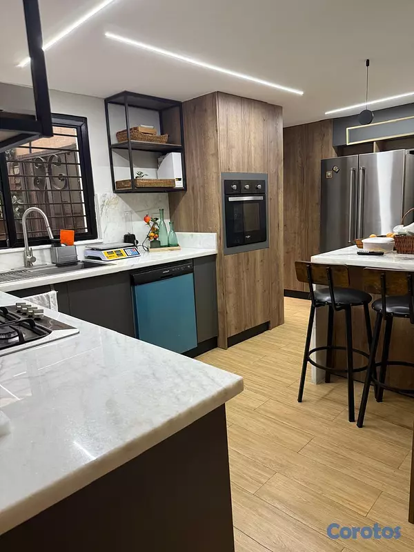 casas - 🔵 Casa 2 niveles 340 Mts en Viejo Arroyo Hondo  9
