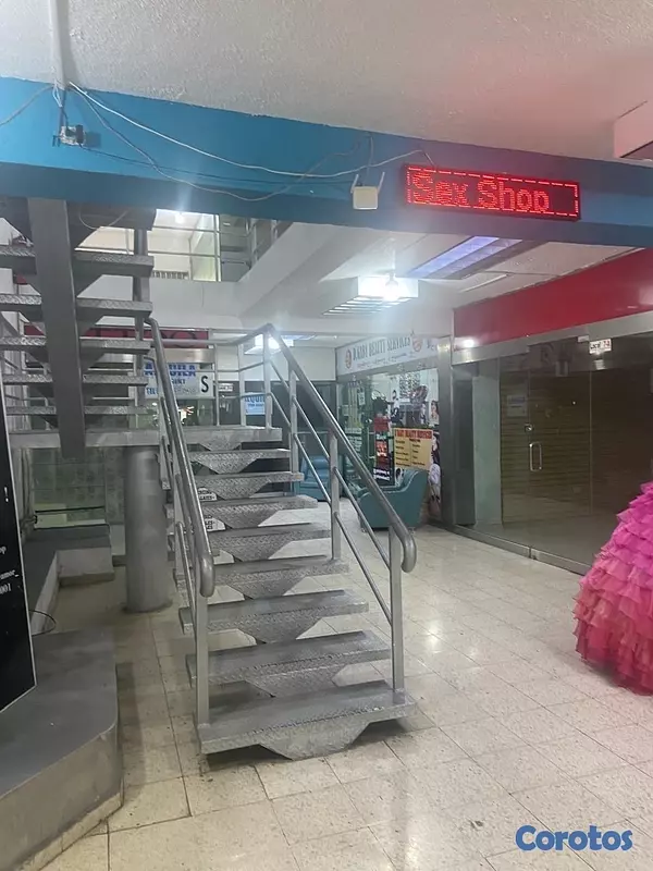 oficinas y locales comerciales - venta de plaza comercial con 42 locales en la zona colonial Distrito Nacional  5