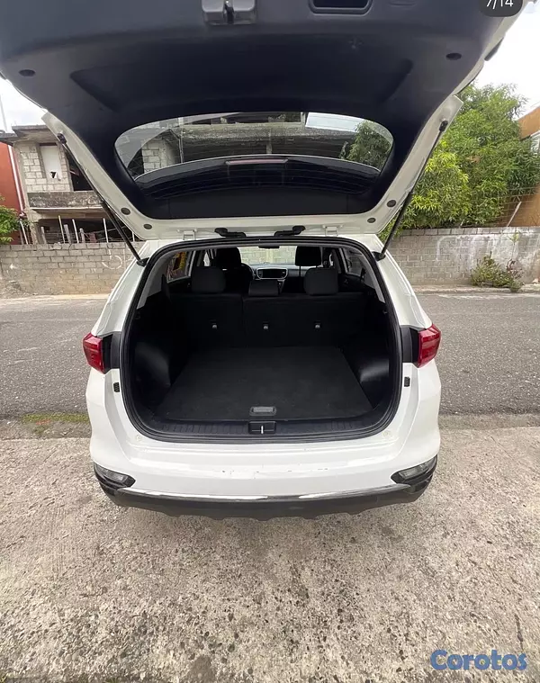 jeepetas y camionetas - Kia Sportage LX 2020 7