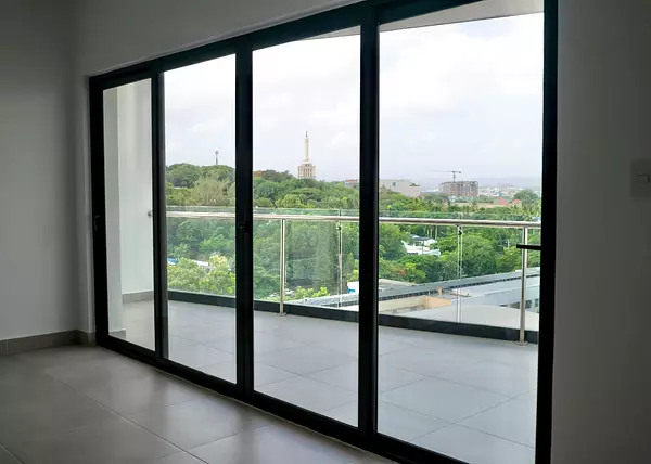 apartamentos - Apartamento Centrico con Hermosa Vista, Piso Alto 1