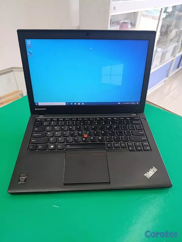 computadoras y laptops - Laptop LENOVO THINKPAD X240 I5-4/ 250GB SSD/8GB RAM/12.5Pulgad/ FOTOS ORIGINALES 3