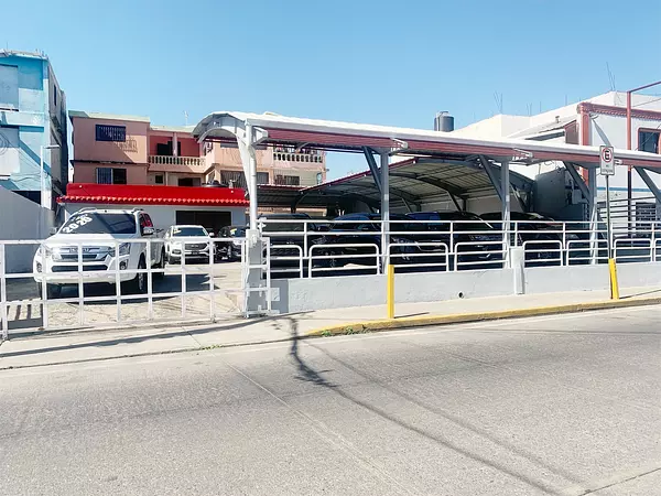oficinas y locales comerciales - Propiedad en Alquiler en el millon 2