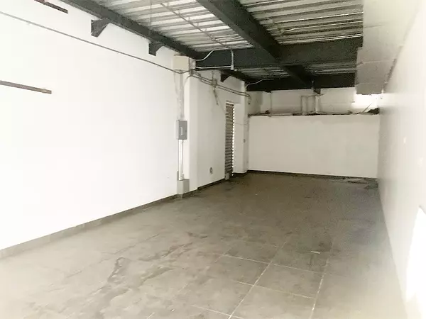 oficinas y locales comerciales - Local comercial piantini  4