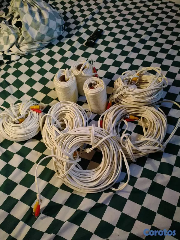 accesorios para electronica - Disponible 8 rollos de cable de camara de seguridad  nuevos precios 3,000 todos  2