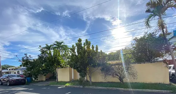 casas - Vendo casa en los prados 
500mts
 3