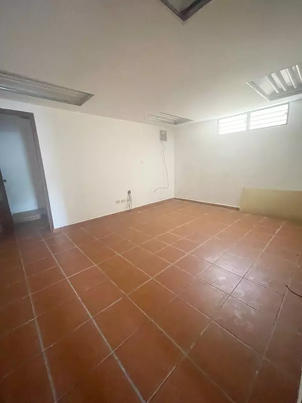 oficinas y locales comerciales - Local en ensanche Naco  7
