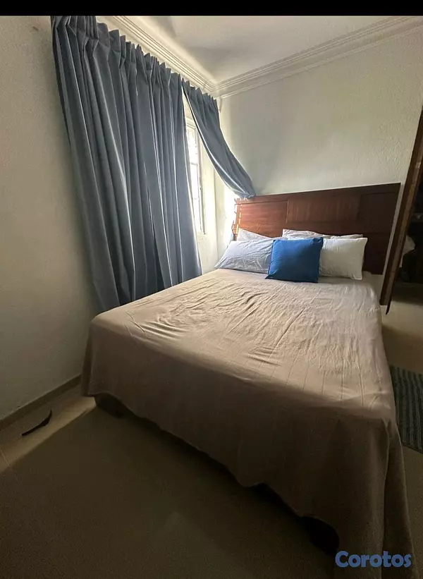 muebles y colchones - JUEGO DE HABITACIÓN EN VENTA, CAOBA PURA, EXCELENTE CONDICIONES. 2
