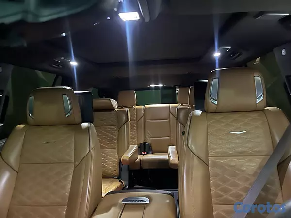 jeepetas y camionetas - Cadillac Escalade Premium Luxury 2023 9