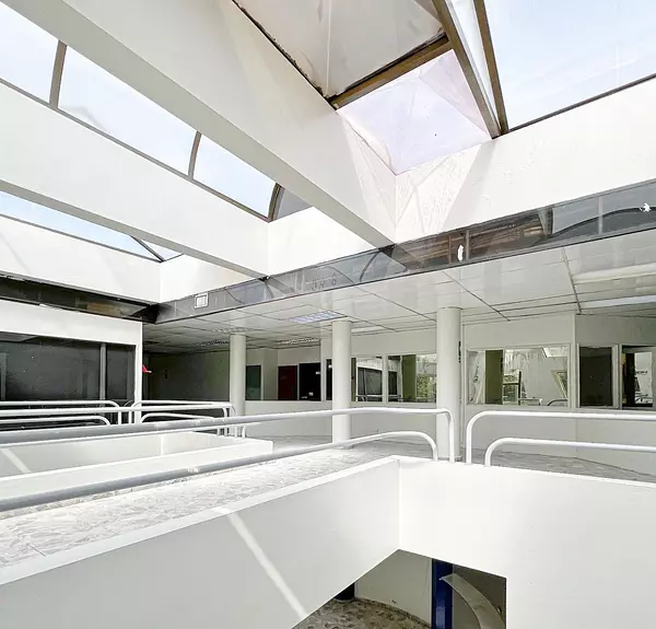 oficinas y locales comerciales - Nave industrial céntrica  3