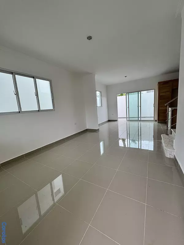 casas - venta de casa en la autopista de san isidro brisa oriental Santo Domingo este  6