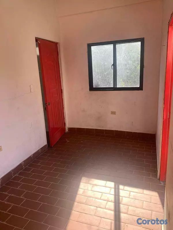 oficinas y locales comerciales - Alquiler Local Ubicado en la Rómulo Betancourt, Be 5
