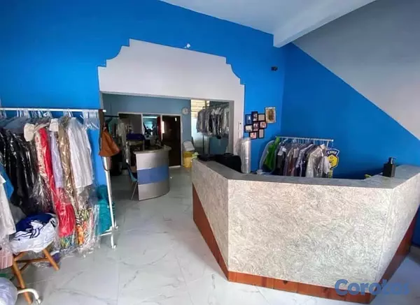 oficinas y locales comerciales - OPORTUNIDAD DE INVERSIÓN LAVANDERÍA EN LA ZONA COLONIAL, NEGOCIO+INMUEBLE 2