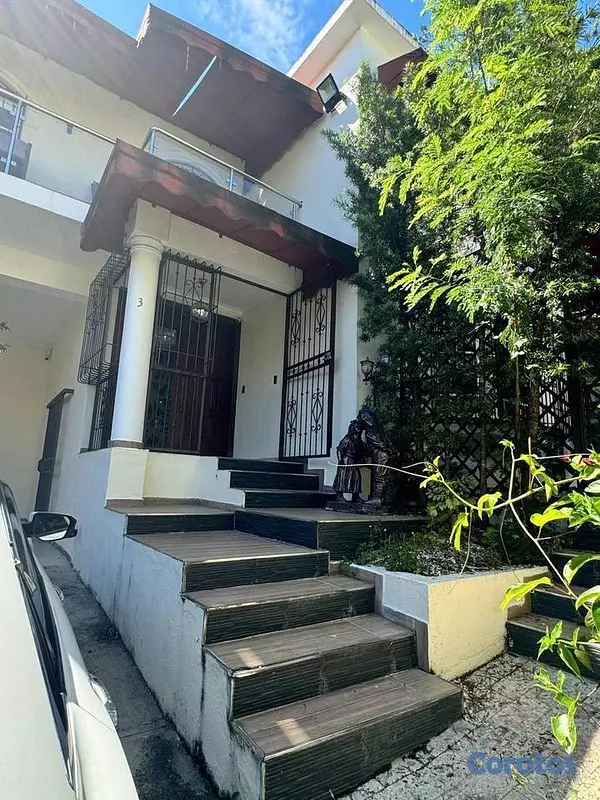 casas - Casa de 3 habitaciones 4 baños en venta en Altos D 11