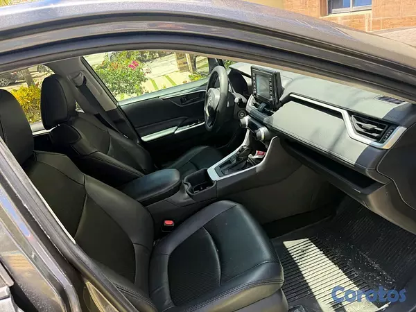 jeepetas y camionetas - Toyota rav4 2022 2