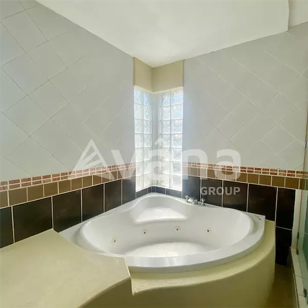 casas - Espaciosa casa de venta en Las Dianas  1