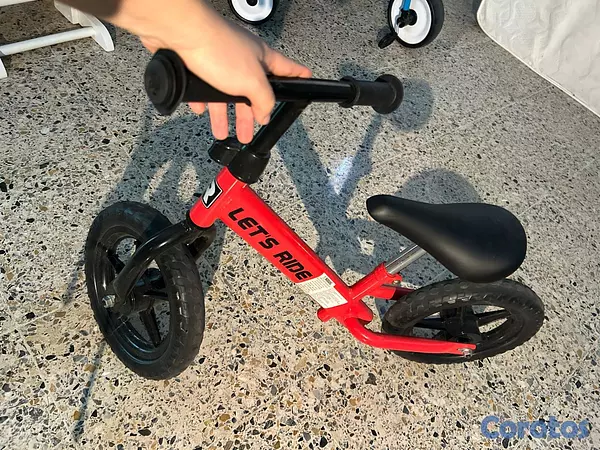 juguetes - Vendo bicicleta de equilibrio para niños pequeños  2