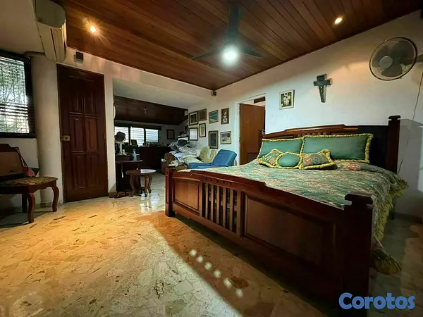 casas - Amplia casa en Arroyo Hondo II 10