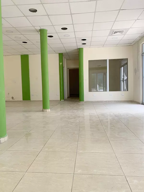 oficinas y locales comerciales - Local comercial Esquinero en alquiler gazcue 9