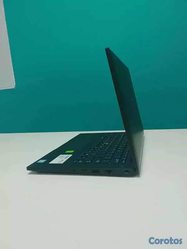 computadoras y laptops - Dell Latitude 7490 / 8th Gen, Intel Core i7  8GB D 3