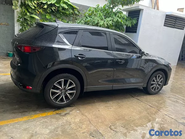 jeepetas y camionetas - Mazda CX5 Touring 2018 9