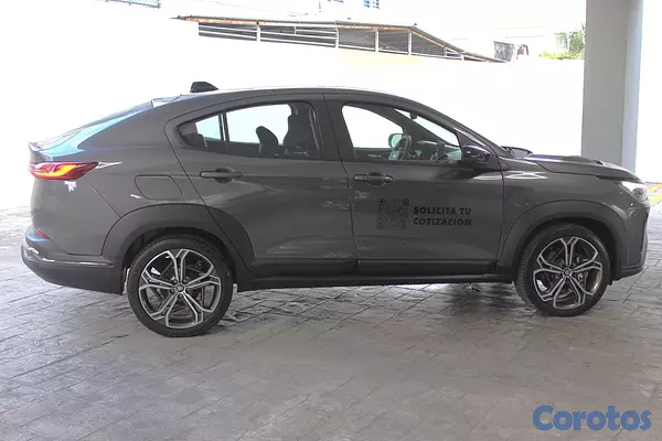 jeepetas y camionetas - Fiat Fastback 3