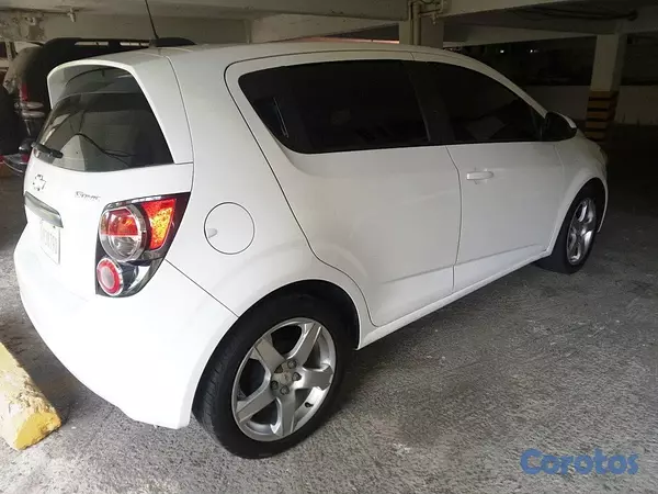 carros - Chevy Sonic Mecanico 2015 LS Hatchback  3