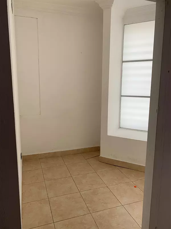 oficinas y locales comerciales - Local céntrico en Naco 2