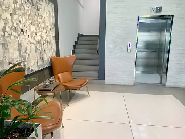 oficinas y locales comerciales - Oficina en torre corporativa 4