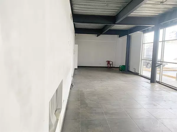 oficinas y locales comerciales - Local comercial piantini  2