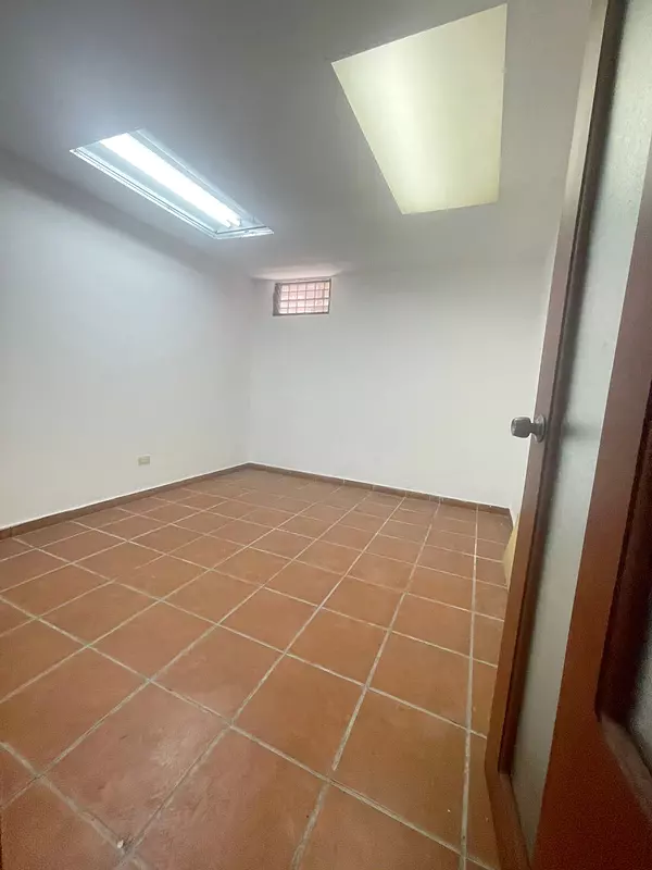 oficinas y locales comerciales - Local en ensanche Naco  5