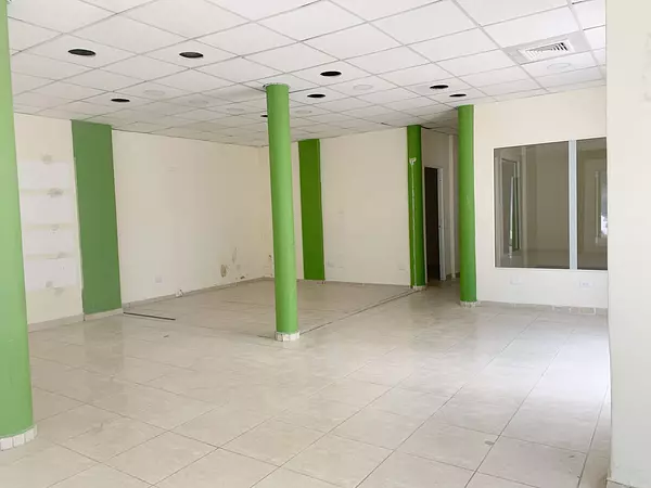 oficinas y locales comerciales - Local comercial Esquinero en alquiler gazcue 10