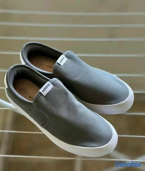 zapatos para hombre - Adidas skate talla 8 USA nuevos  3