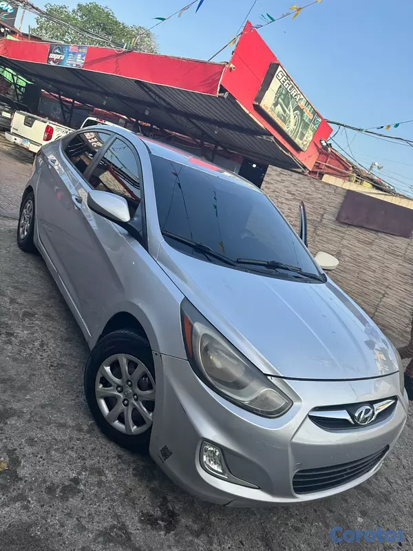 carros - Hyundai Accent  5