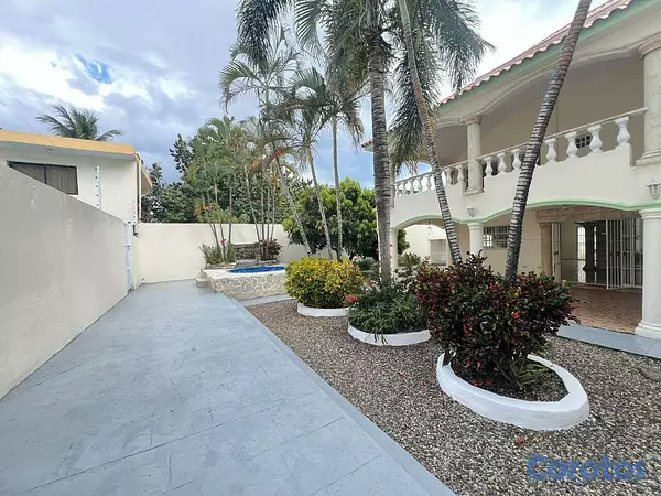 casas - Exclusiva Residencia En Zona De Alta Demanda, Los  2