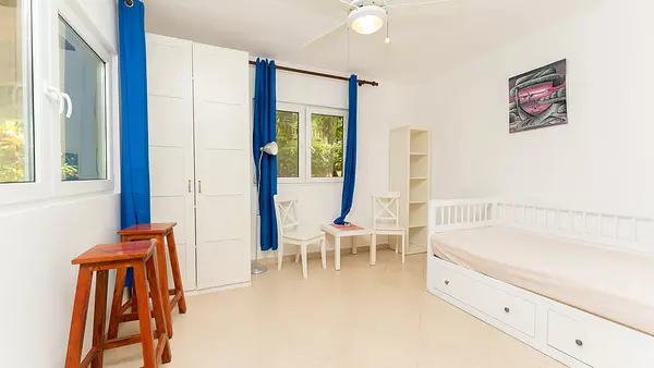 casas vacacionales y villas - Villa con Amplio Jardin y Piscina en Sosua  6