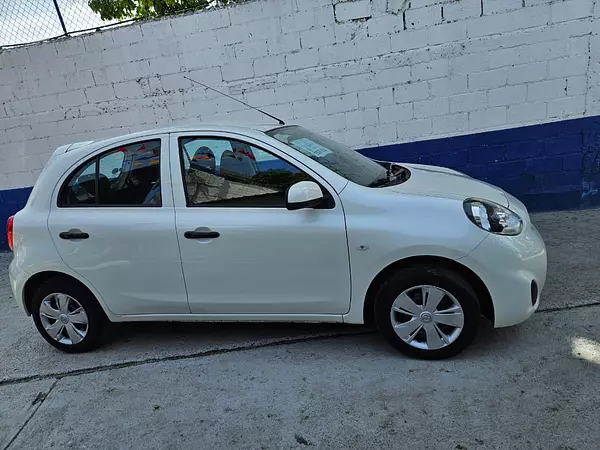 carros - NISSAN MARCH  4