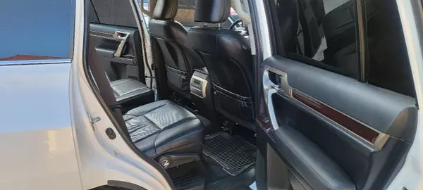 jeepetas y camionetas - LEXUS GX 460 2017  8
