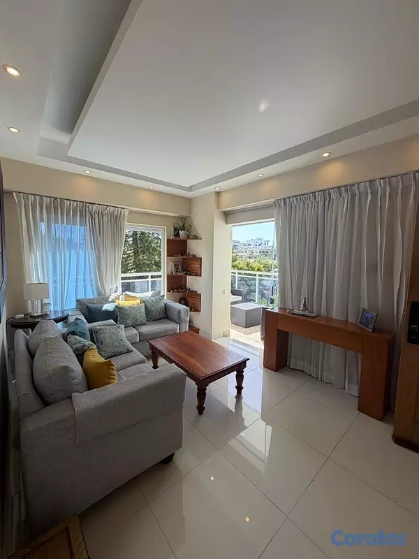 apartamentos - vendo en el millón tercer nivel tres habitaciones 2.5 baños dos parqueos balcón 5