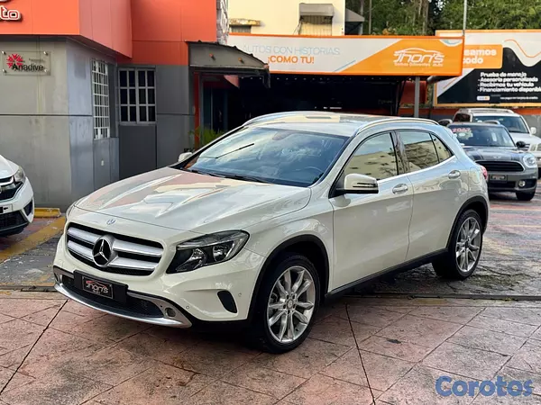 jeepetas y camionetas - MERCEDES BENZ GLA250 4MATIC  BLANCA 2015 3
