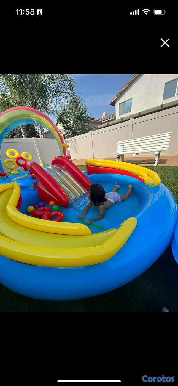juguetes - Centro de juegos inflable con tobogán y piscina para niños –  “Rainbow Ring”  5
