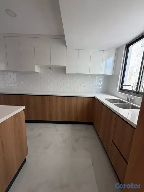 apartamentos - vendo urbanización real nuevo piso 7 tres habitaciones con su baño dos parqueos 9