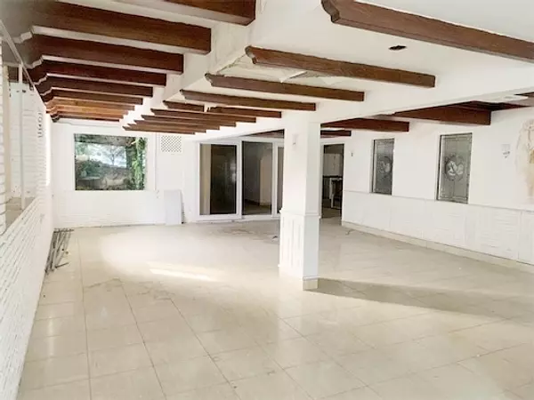 oficinas y locales comerciales - Local en Naco primer nivel  3