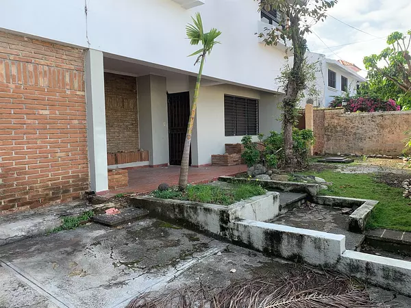 oficinas y locales comerciales - Casa con fines comerciales 3