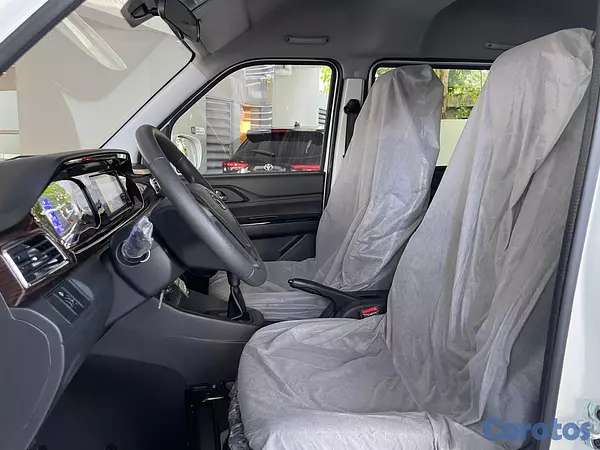 jeepetas y camionetas - KYC V7 14 Pasajeros  5