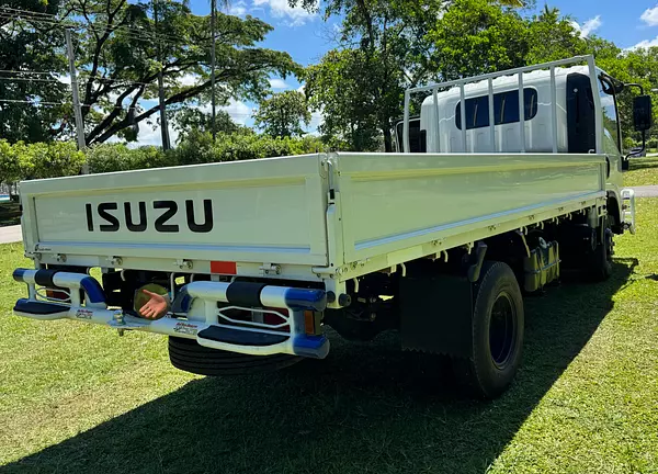 camiones y vehiculos pesados - IZUSU npr 2025 5